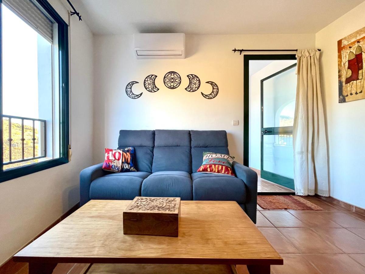 Apartamentos Axarquia , Frigiliana, Terraza Privada Con Vistas A La Montana Rio Y Al Mar Kültér fotó