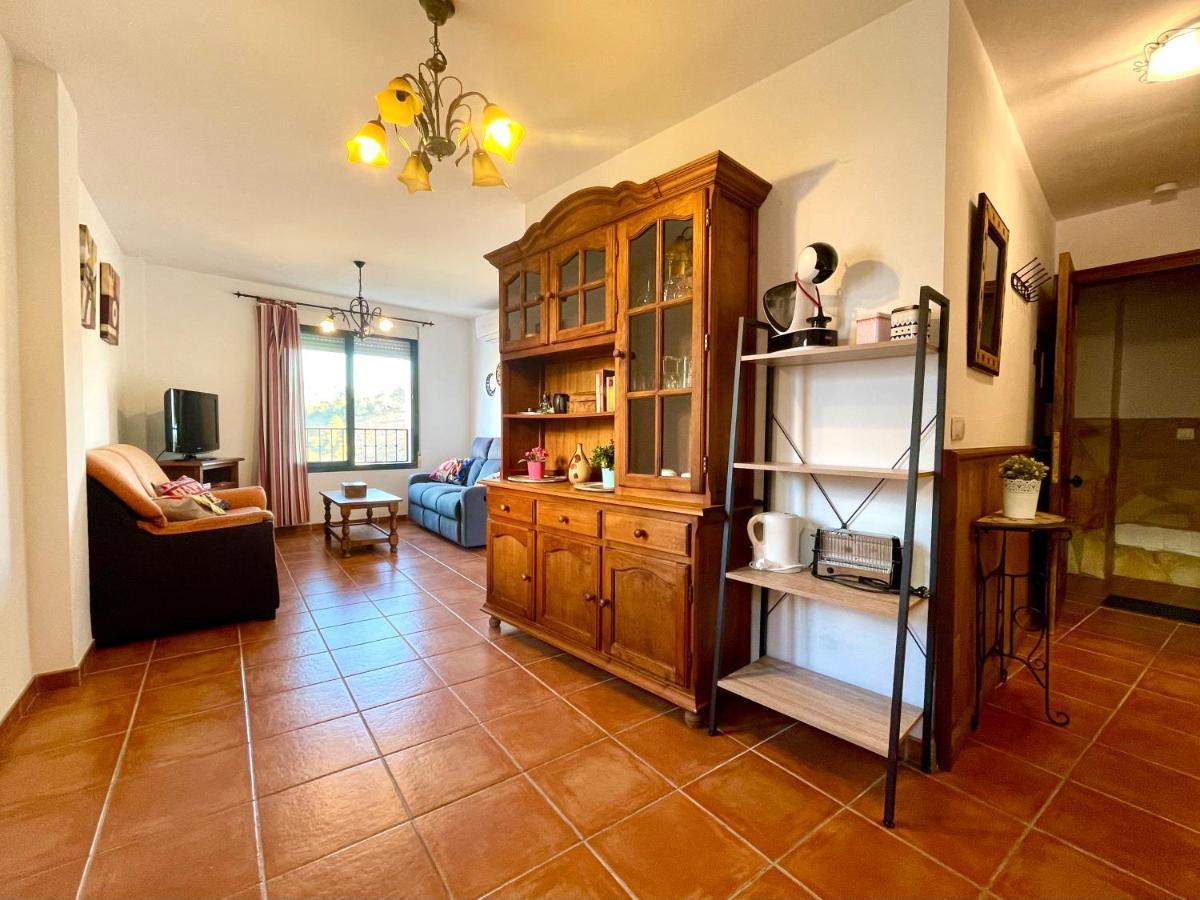 Apartamentos Axarquia , Frigiliana, Terraza Privada Con Vistas A La Montana Rio Y Al Mar Kültér fotó
