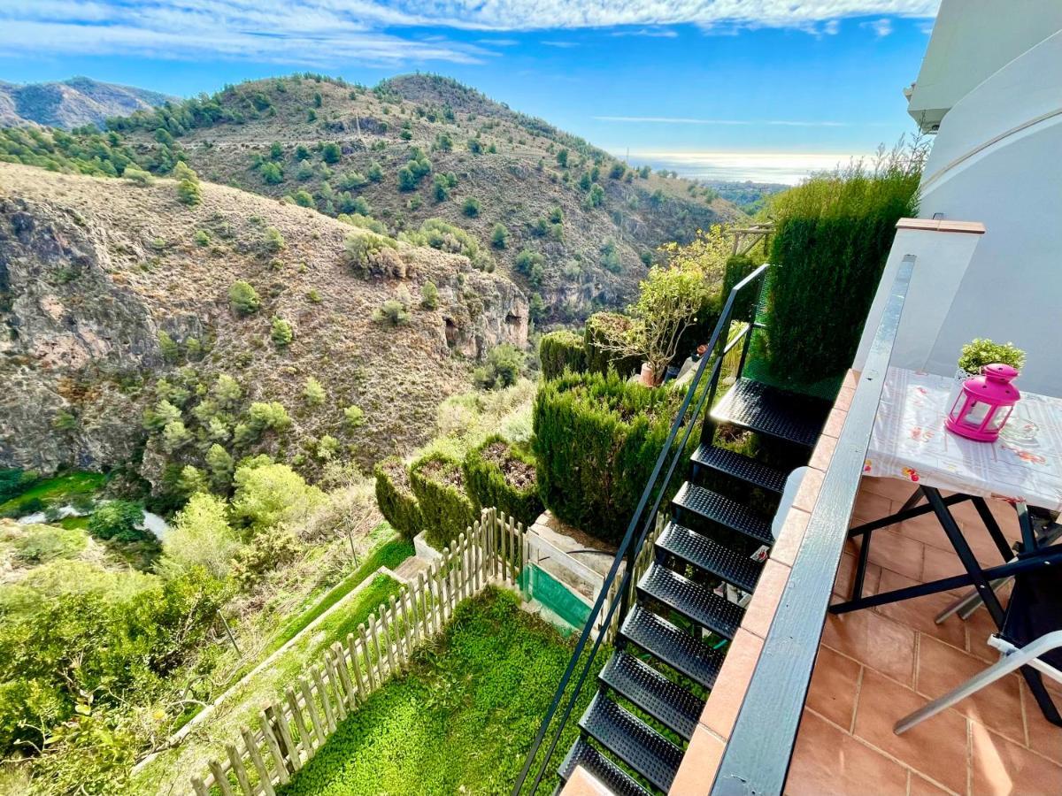 Apartamentos Axarquia , Frigiliana, Terraza Privada Con Vistas A La Montana Rio Y Al Mar Kültér fotó