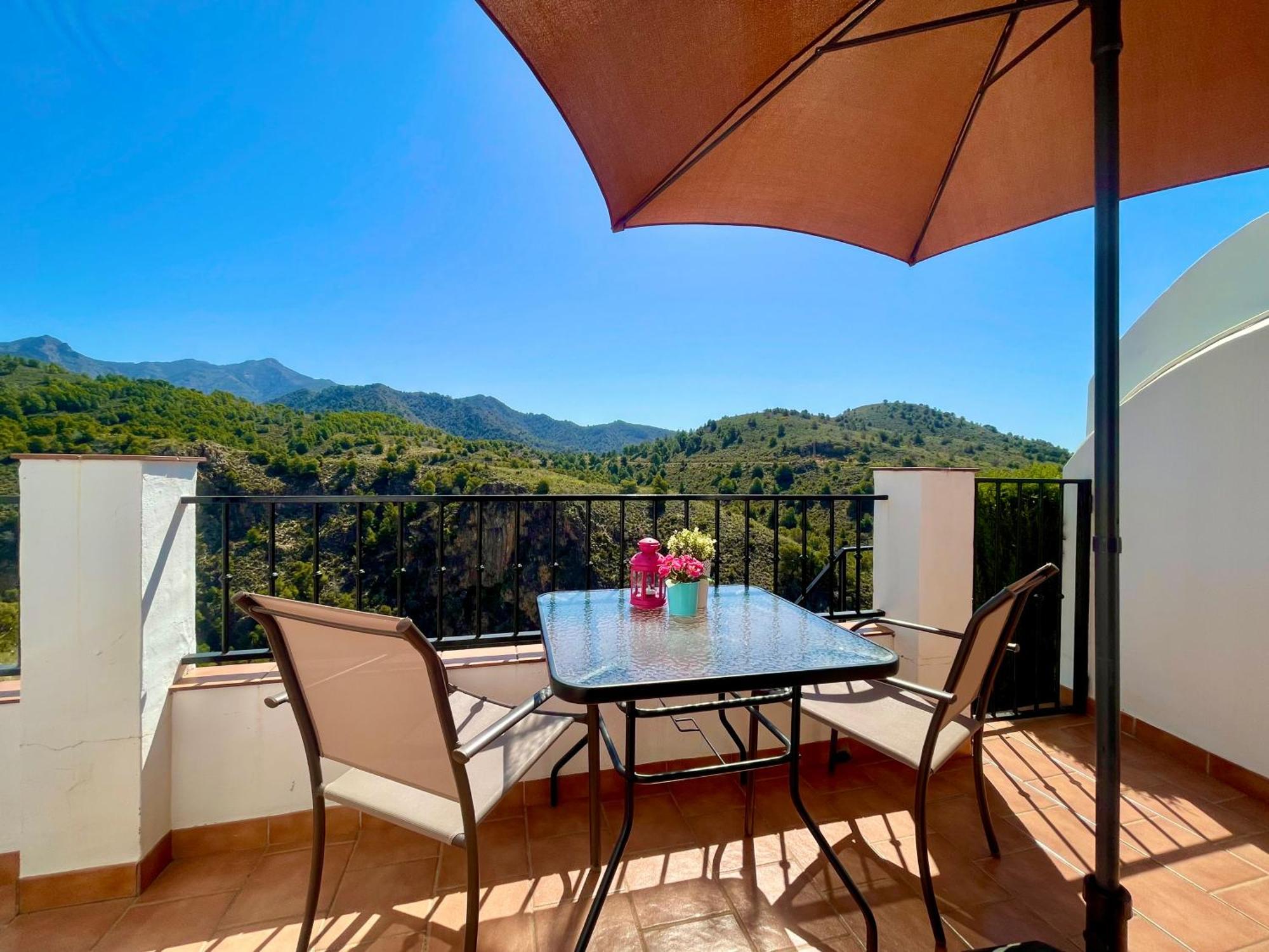 Apartamentos Axarquia , Frigiliana, Terraza Privada Con Vistas A La Montana Rio Y Al Mar Kültér fotó